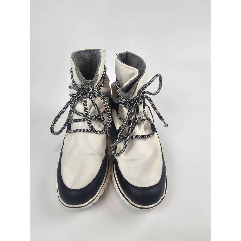Sorel Boots Women's Size 9 White & Black Cozy Explorer Waterproof Winter Pull on - Picture 2 of 6